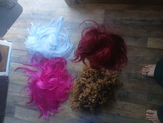 WIGS...WIGS...WIGS...