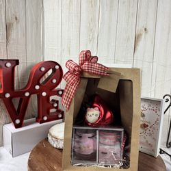 Gift Bag With Stemless & Candle Gift Set And Plus Anirollz With Kisses.