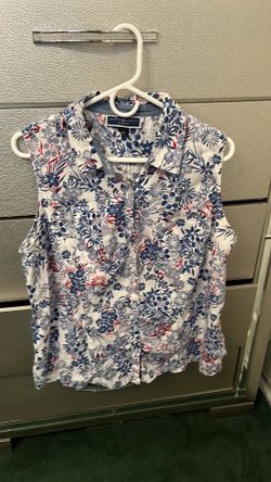 Karen Scott Woman’s Sleeveless Blouse