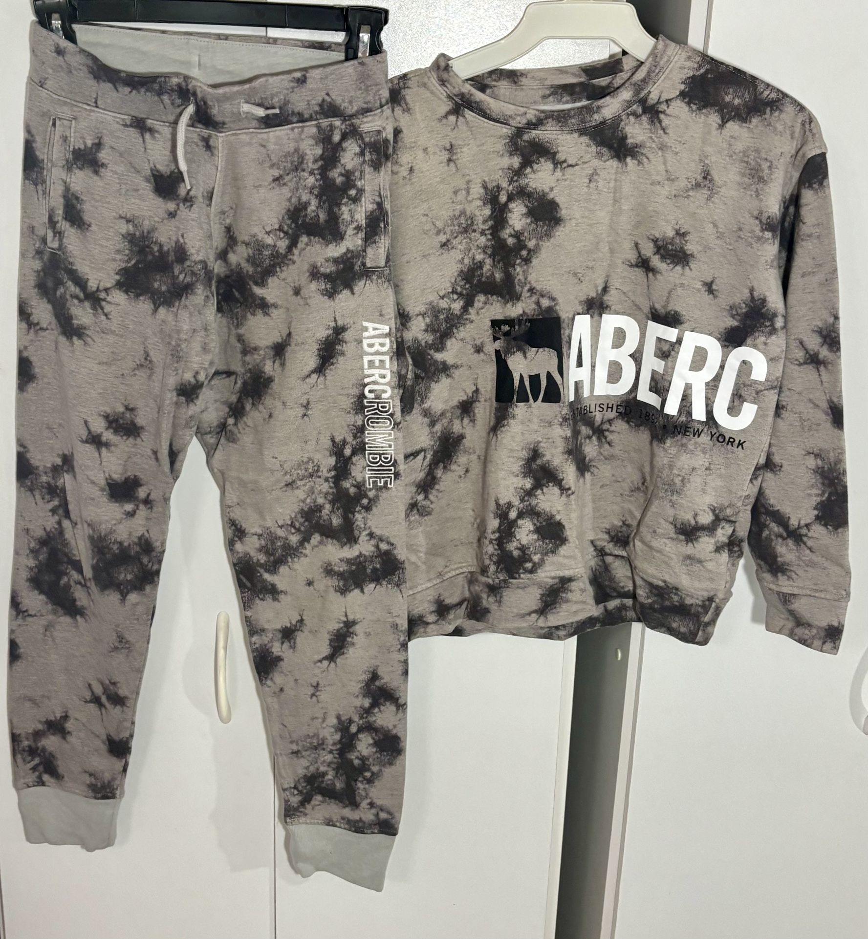 Abercrombie Kids Sweats