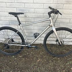 Cannondale Quick 3 Hybrid Bike - Road - Gravel - SRAM - Tektro- Shimano - WTB  - 700c - FSA - Disc Brakes - Ready To Ride