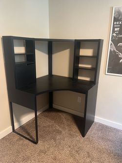 Black corner desk