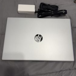 HP - 15.6" Touch-Screen Laptop - Intel Core i3 - 8GB Memory - 256GB SSD - Natural Silver