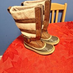 Stylish Sorel Snow Boots Us Size 6