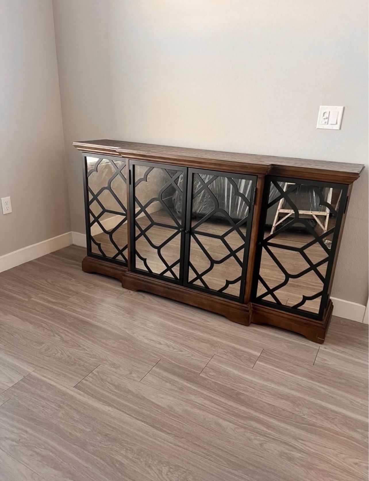 Entrance Table