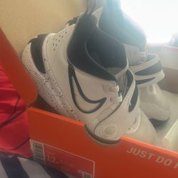 Nikes Shoes