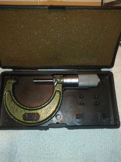 Mitutoyo 1-2. 001 Micrometer