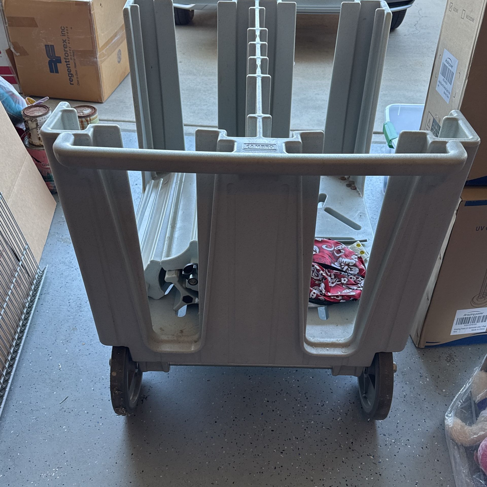 Cambro Adjustable Dish Caddy
