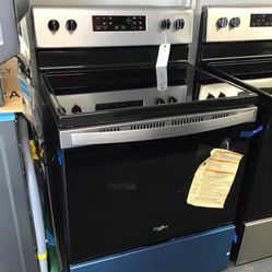 New Scratch And Dent Whirlpool 5 Burner Glass Top Stainless Steel Range. 1 year Warranty 