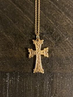 14k Beautiful Gold Cross Pendant Necklace