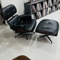 Eames Chair - Replica