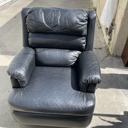 Black Sofa Recliner 