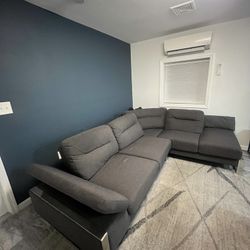 Large Gray Sectional Sofa with Adjustable Seats – great condition