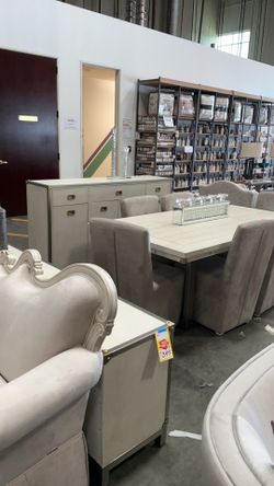 8 pc Dining set
