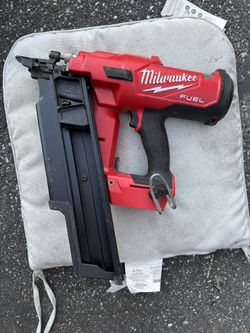Milwaukee 21degree Framing Nailer 2744-20