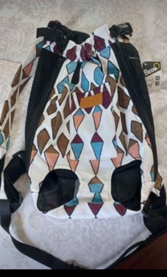 New PET CARRIER. SIZE XL. SEE PHOTOS. CASH PICKUP ONLY. Really Nice
