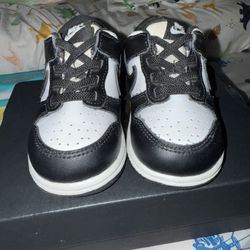 Nike Panda Dunks 7C