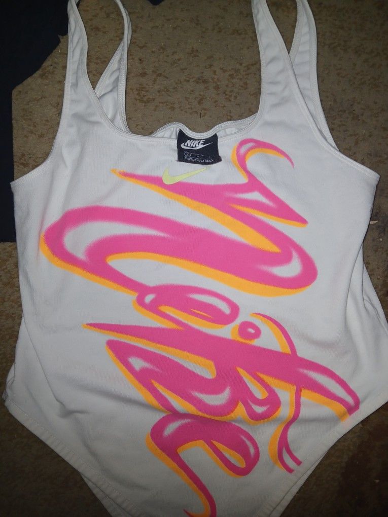 CLOTHES Bundle (WOMENS)