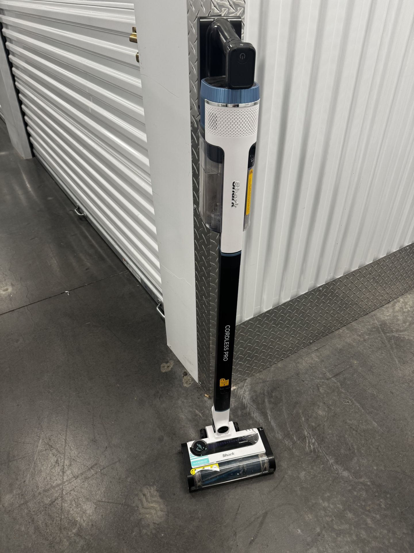 Shark wireless Vacuum