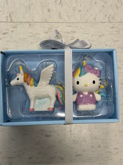 Hello Kitty salt pepper shakers