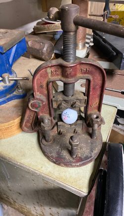 Pipe vise