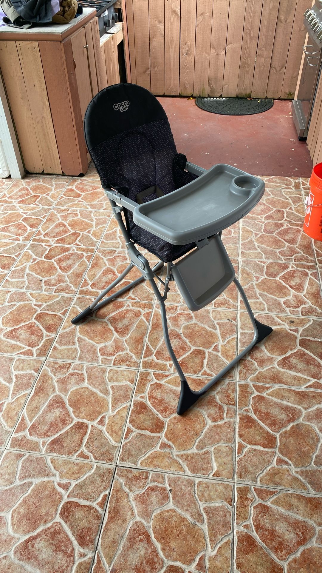 Cosco Kids Simple Fold High Chair, Noir Dot