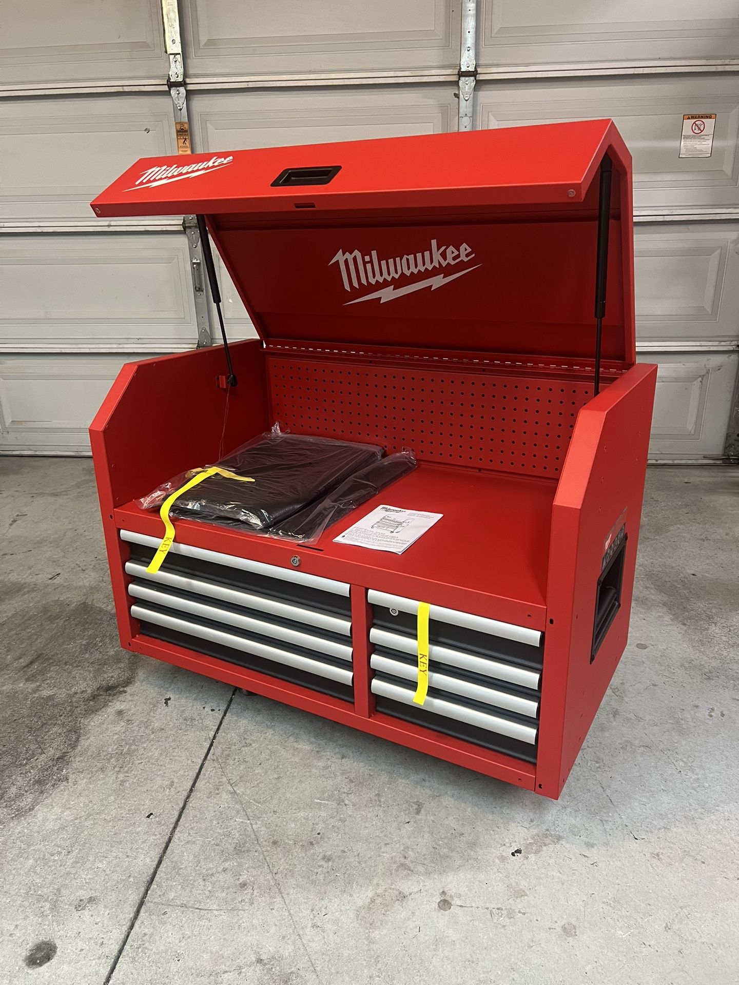 New Milwaukee Tool Storage 36 in. W x 22 in. D High Capacity Top Tool Chest