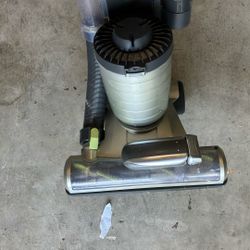 Hoover Vacuum -Mod. # UH72439 (not working)
