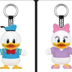 Mickey Family Cute Together - Donald & Daisy Duck