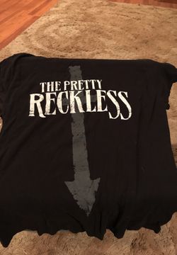 The Pretty Reckless T shirt, medium