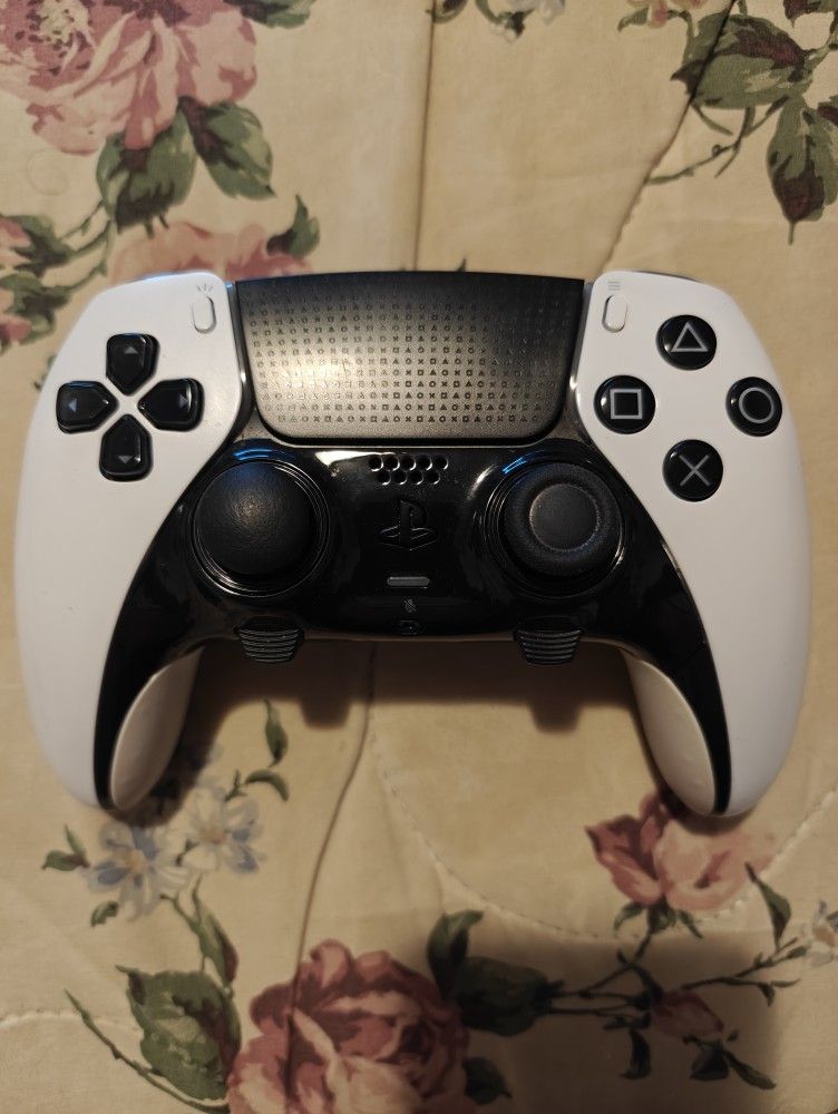 LIKE NEW SONY DUALSENSE EDGE PS5 WITH BACK BUTTONS