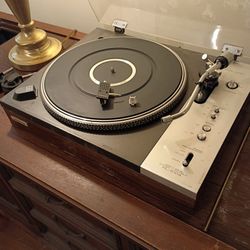 Pioneer Direct Drive Turntable