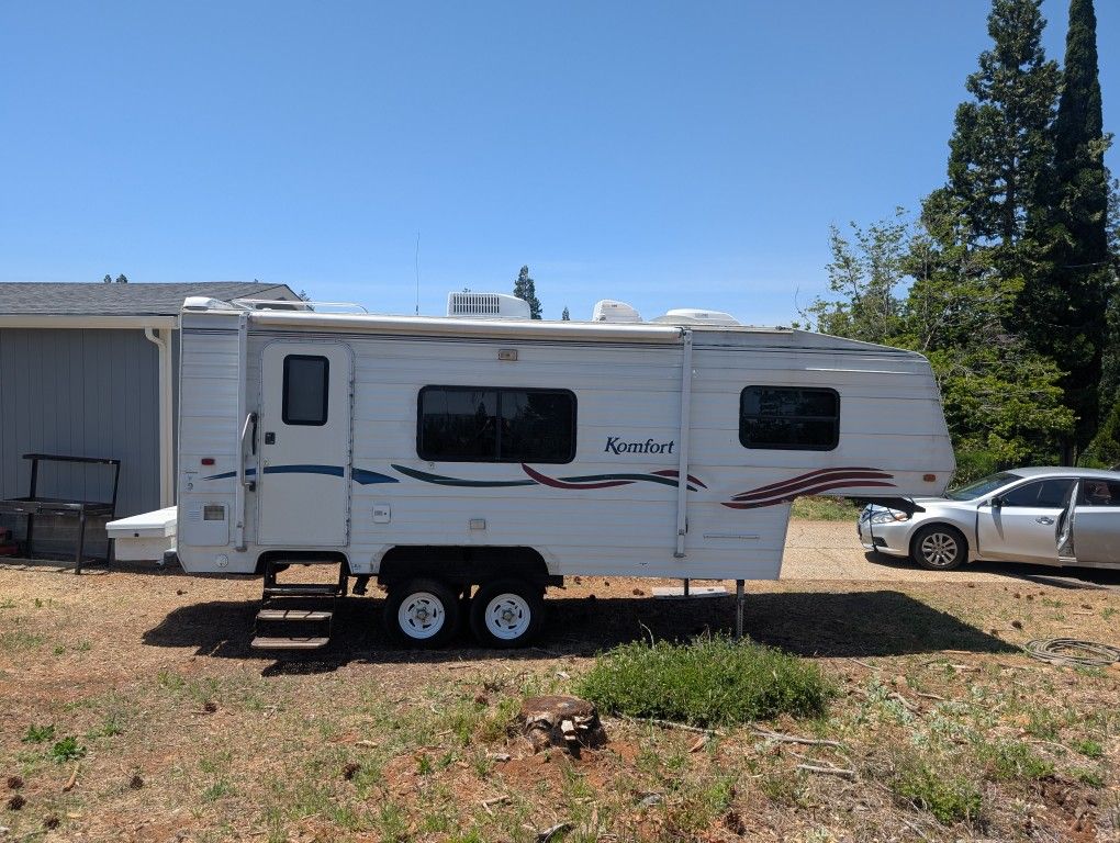 22"  Komfort  Fifth Wheel Travel Trailer 