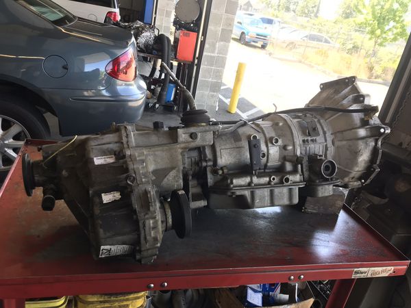 2001 Isuzu trooper transmission with transfer case for Sale in Renton