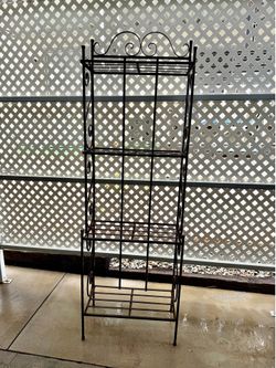 Garden bakers rack