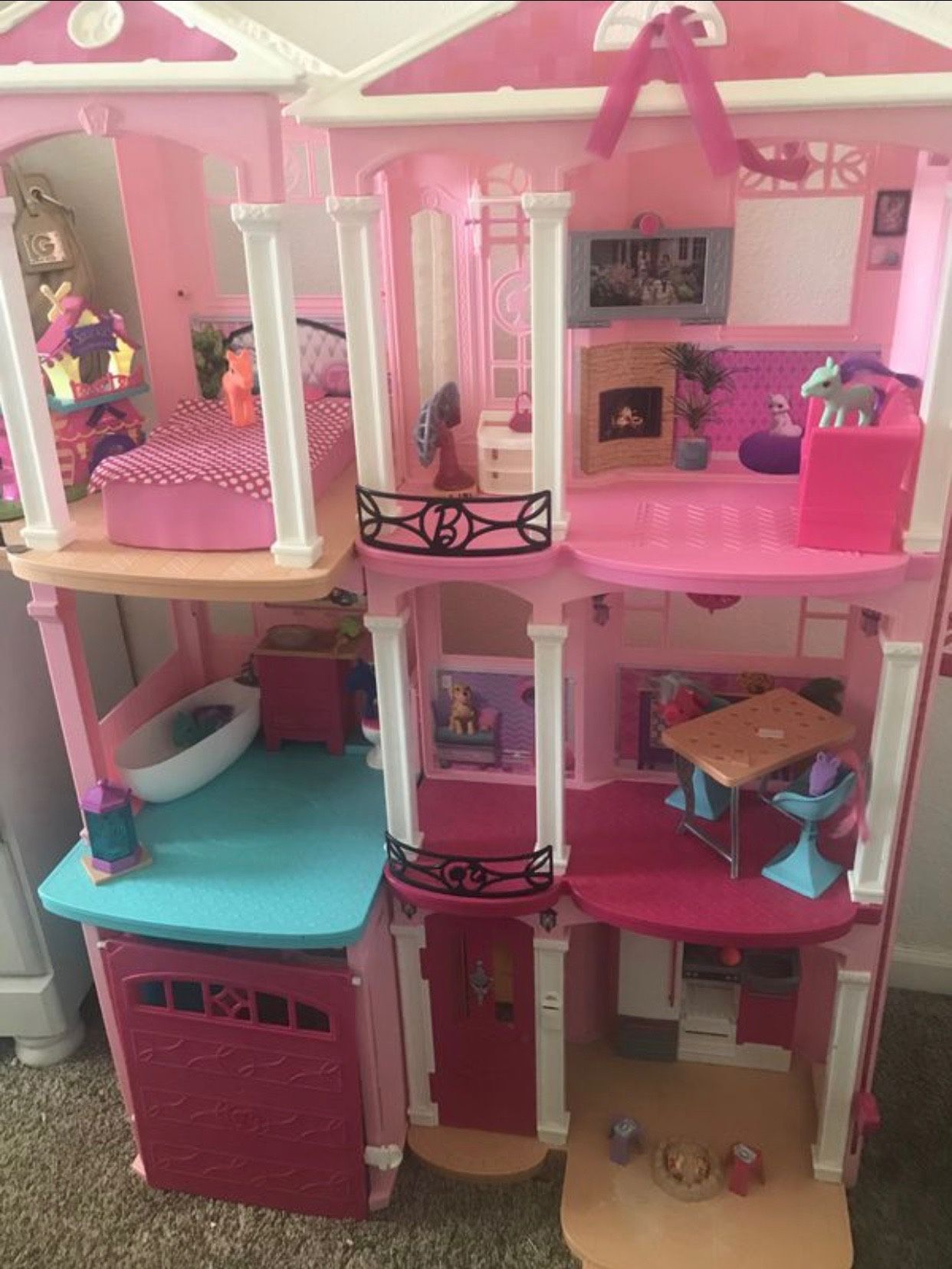 Doll house