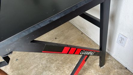 Gaming desk