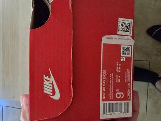 Nike Air Max Men's size 9.5