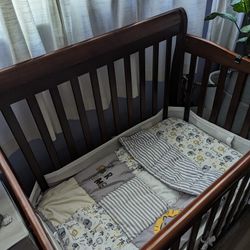 Mini Crib With Mattress And Diaper Organizer 