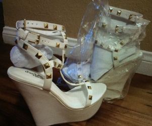 White Wedges