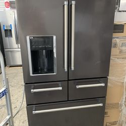 Kitchen Aid 5 Door In Black Stainless Used With Platinum Interior