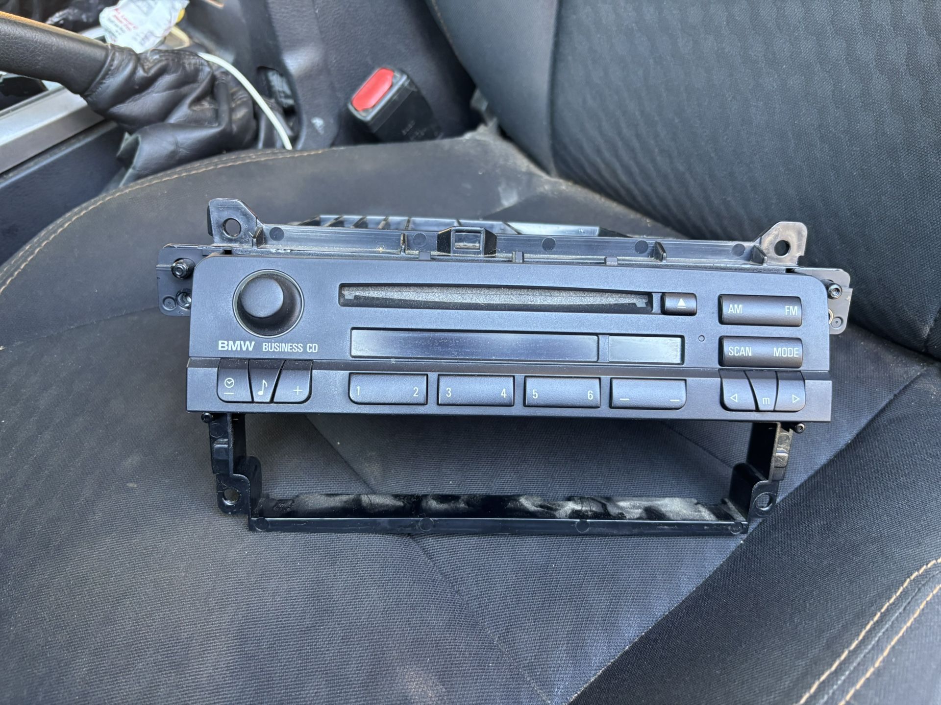 BMW 3 Series 2004 325i Factory Radio And Dash Kit Trim