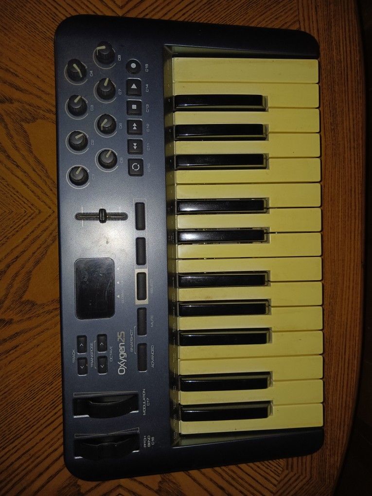 Usb MIDI Keyboard for Sale in Hickory, NC OfferUp