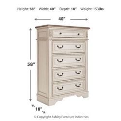 Realyn 5-Drawer Chest of Drawers – Beautiful & Sturdy Selling a gorgeous Realyn 5-Drawer Chest of Drawers in excellent condition. ✨ Distressed white f