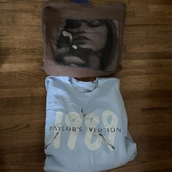 Official Taylor Swift Merch Sweatshirts. 