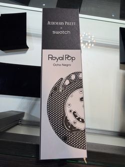 Swatch x Audemars Piguet Royal Oak - Ocho Negro