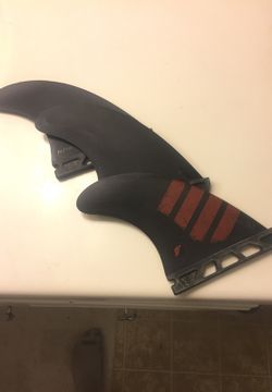 Excellent condition Alpha F4 Future Surf fins