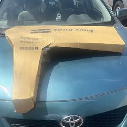 Toyota Corolla right fender