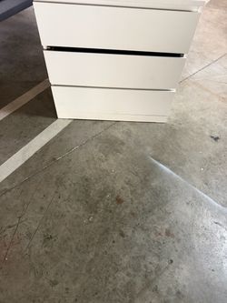 White 3 drawe r