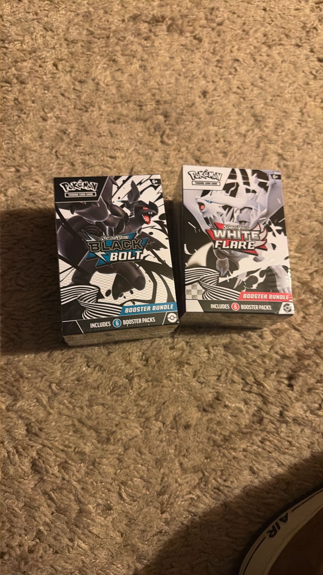 White Flare And Black Bolt Booster Bundle